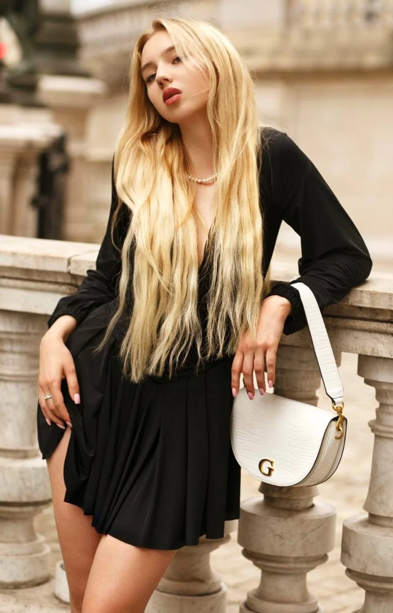 Adeline escort in London